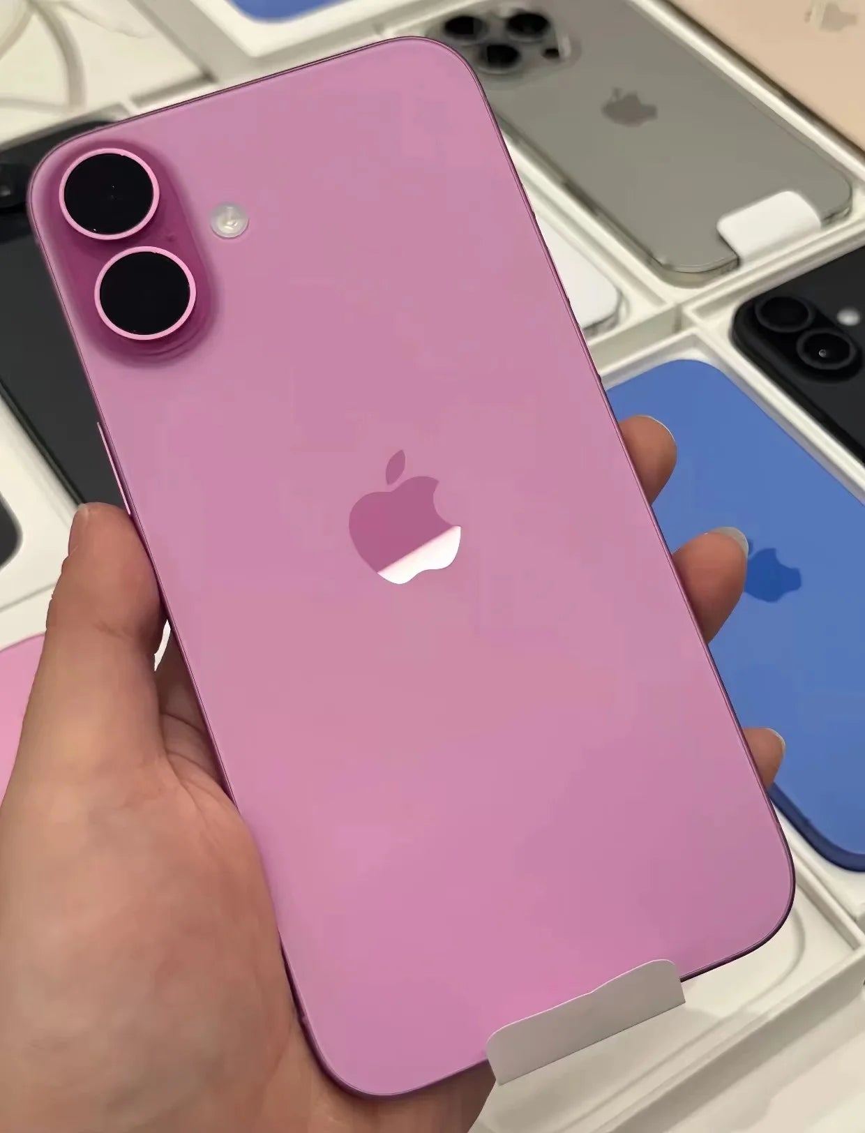 Wholesale cheap A+second-hand phone iPhone 16 smartphone second-hand phone unlocked 8GB phone